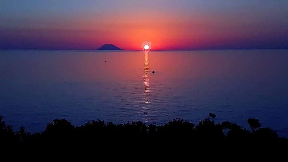 Appartamento Bilocale 2 posti con cucina e vista mare. Spiaggia privata. Sunset Yoga.