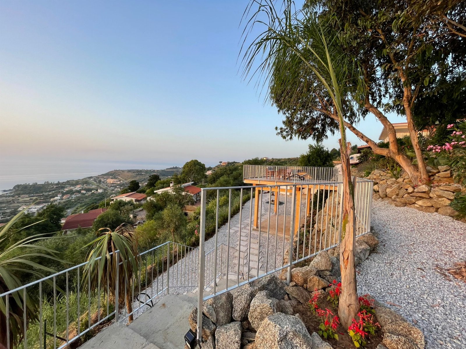 APPARTAMENTO CON GIARDINO PANORAMA MARE MOZZAFIATO