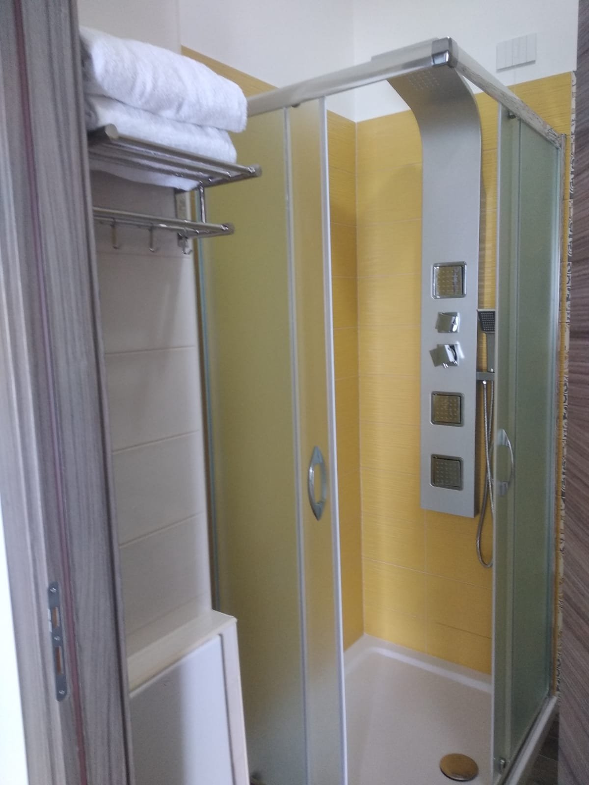 Stanza Vista Mare b&b a Pizzo sopra la Chiesa di Piedigrotta