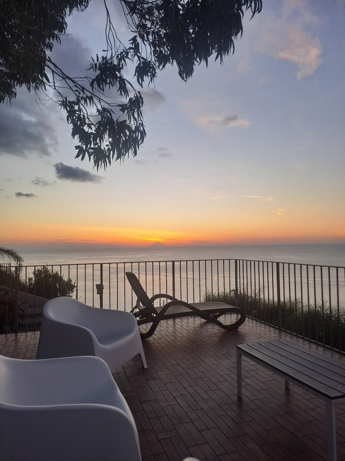 APPARTAMENTO CON GIARDINO PANORAMA MARE MOZZAFIATO