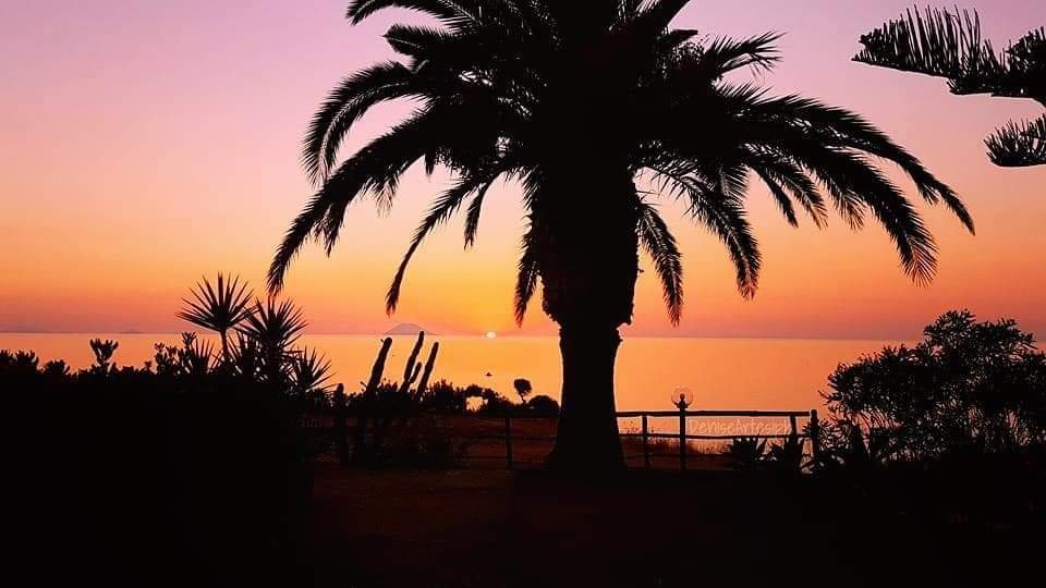 Appartamento Bilocale 2 posti con cucina e vista mare. Spiaggia privata. Sunset Yoga.