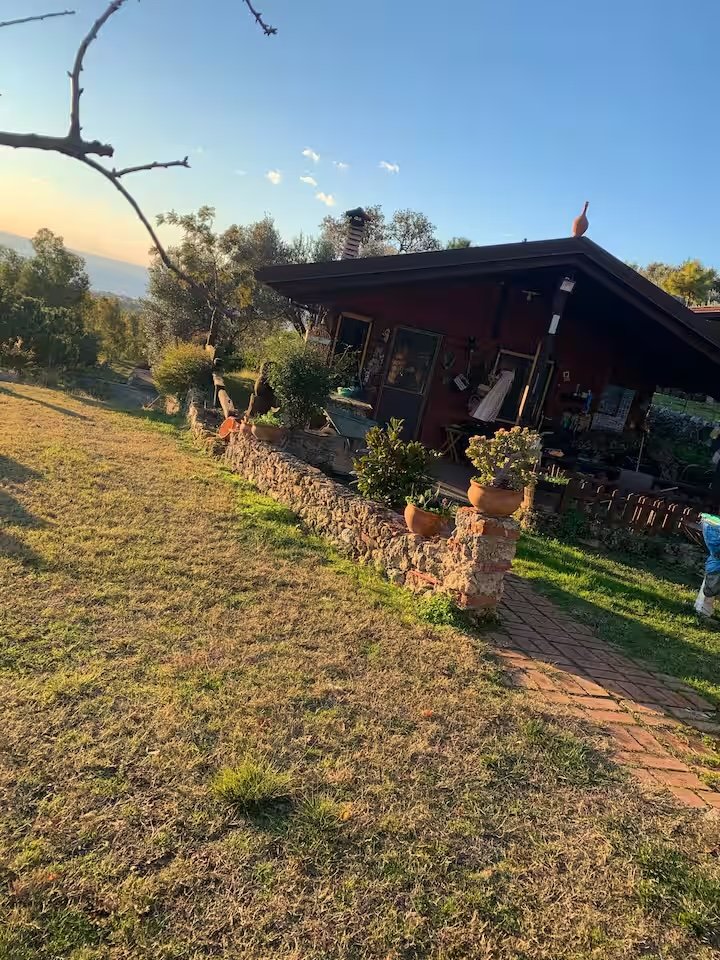 Villa con podere in collina a Siderno Superiore, tra mare, natura e relax