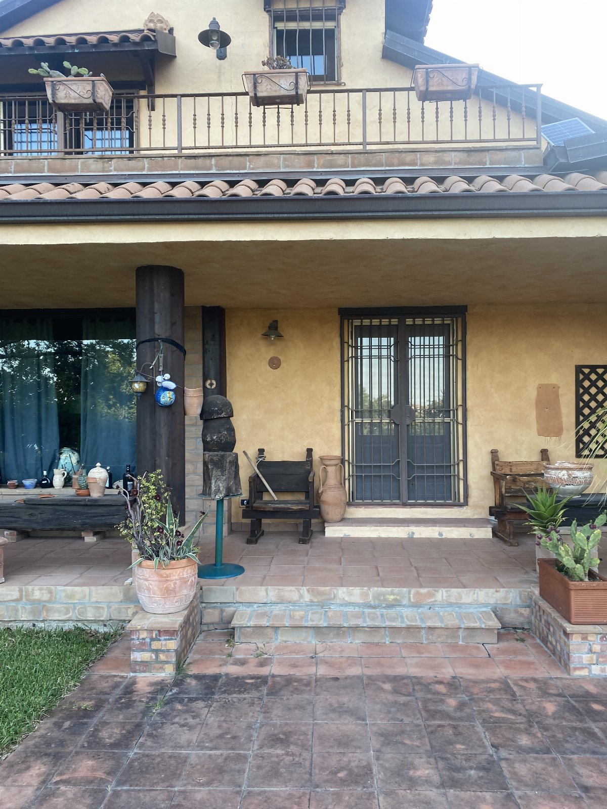 Villa con podere in collina a Siderno Superiore, tra mare, natura e relax