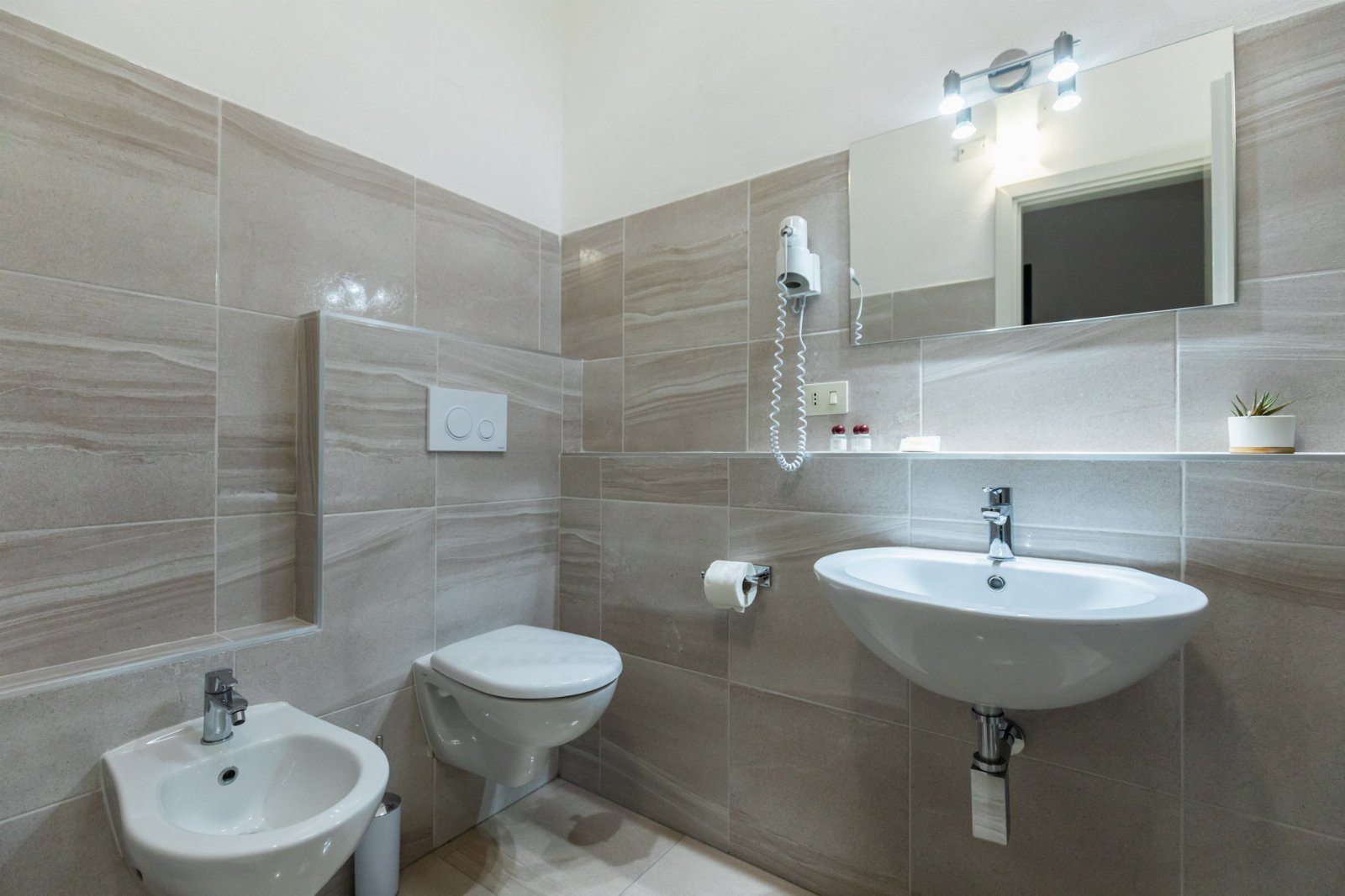 Camera Matrimoniale in B&B con spiaggia privata. Sunset Yoga.