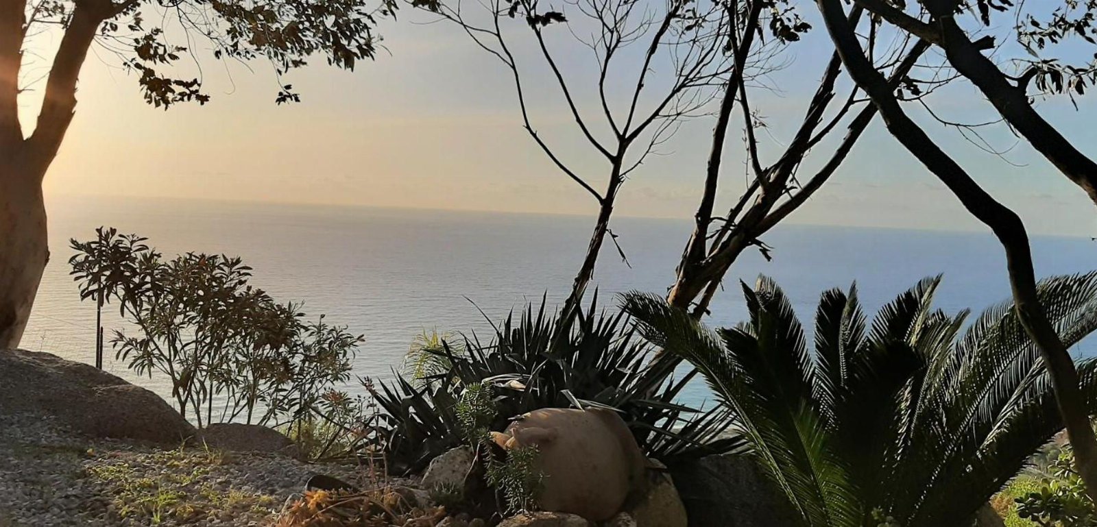 APPARTAMENTO CON GIARDINO PANORAMA MARE MOZZAFIATO