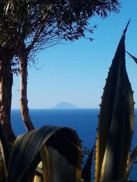 APPARTAMENTO CON GIARDINO PANORAMA MARE MOZZAFIATO