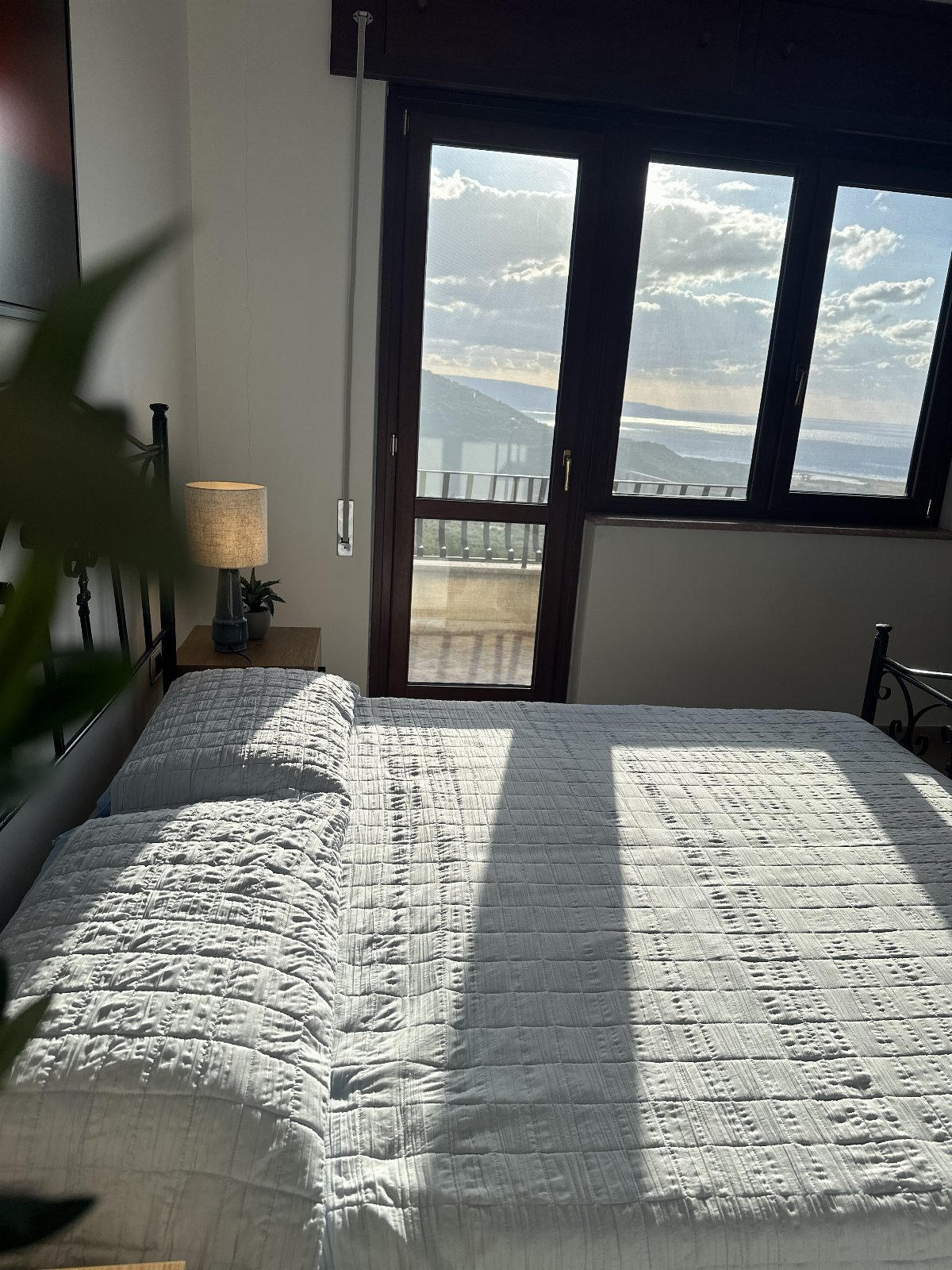 Villa esclusiva tra gli ulivi con vista mare e assoluta tranquillità vicino a Pizzo