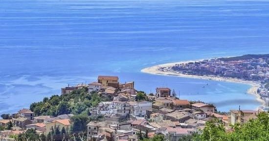 Petra e Panga, assapora il fascino del borgo antico