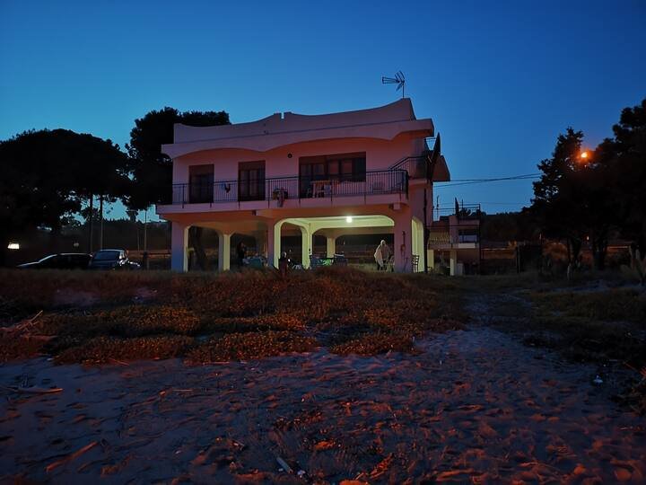 Villa sulla spiaggia a Bova Marina
