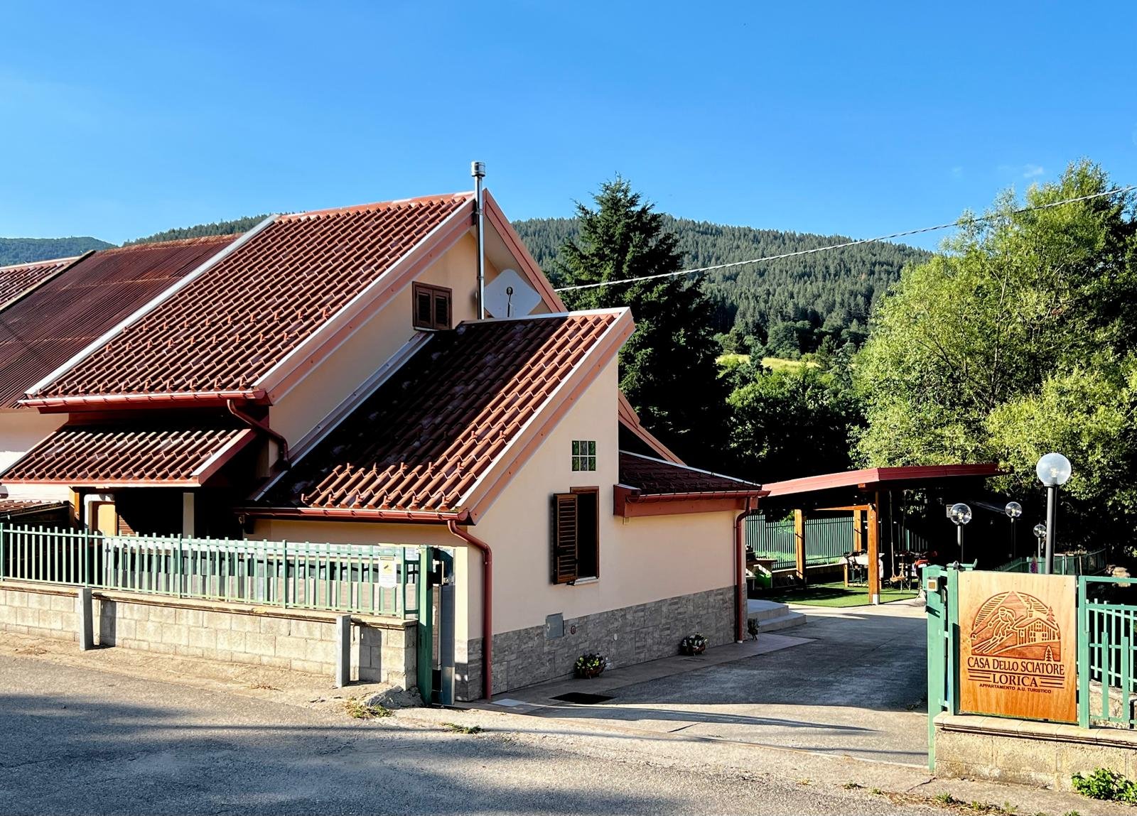 CASA DELLO SCIATORE LORICA