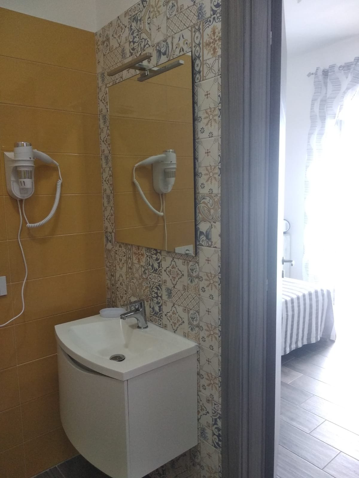 Stanza Vista Mare b&b a Pizzo sopra la Chiesa di Piedigrotta