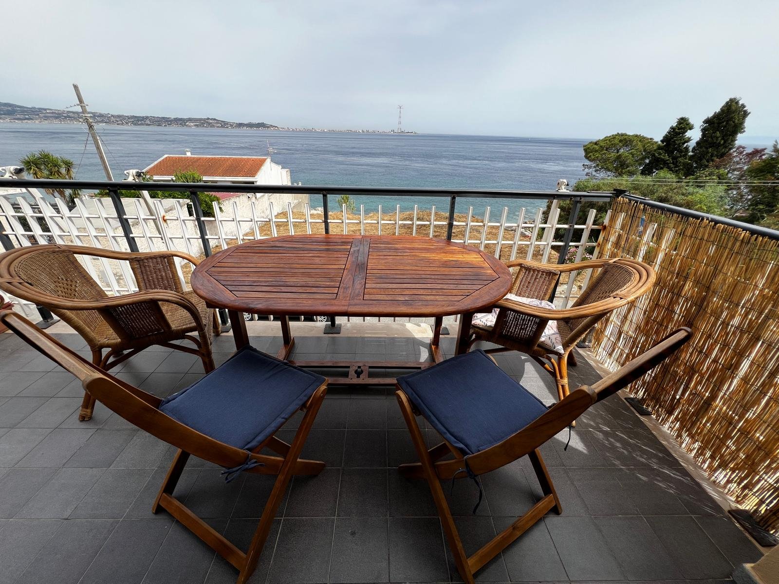 Panoramicissimo appartamento sullo Stretto