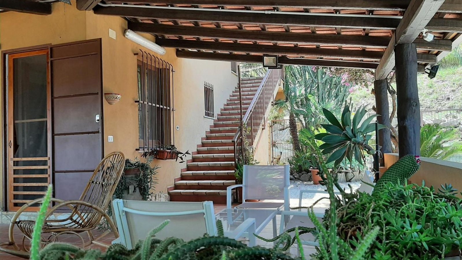 APPARTAMENTO CON GIARDINO PANORAMA MARE MOZZAFIATO