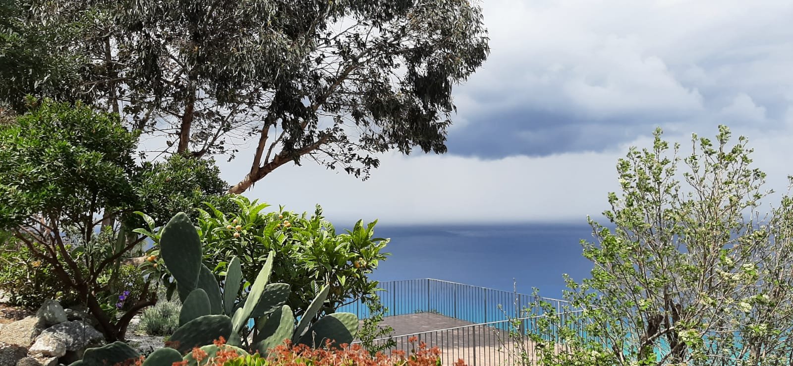 APPARTAMENTO CON GIARDINO PANORAMA MARE MOZZAFIATO