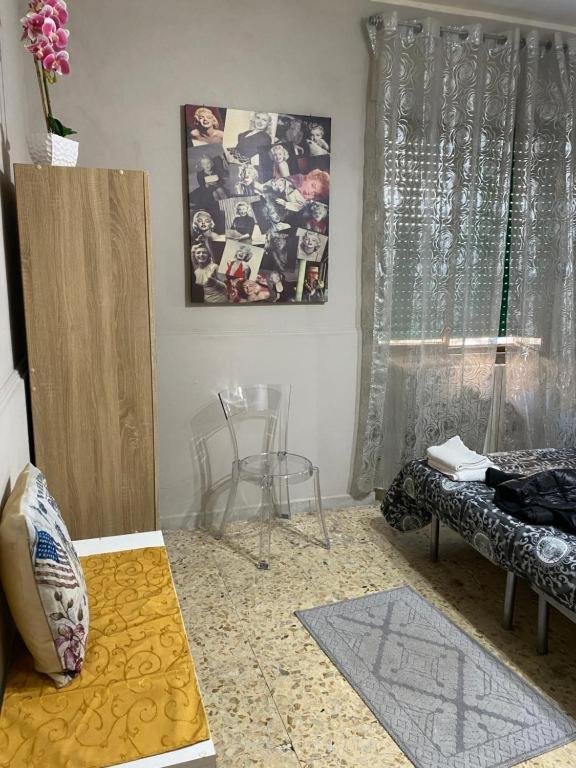 Al centro, VICINO OSPEDALE PUGLIESE DULBECCO E STADIO NICOLA CERAVOLO