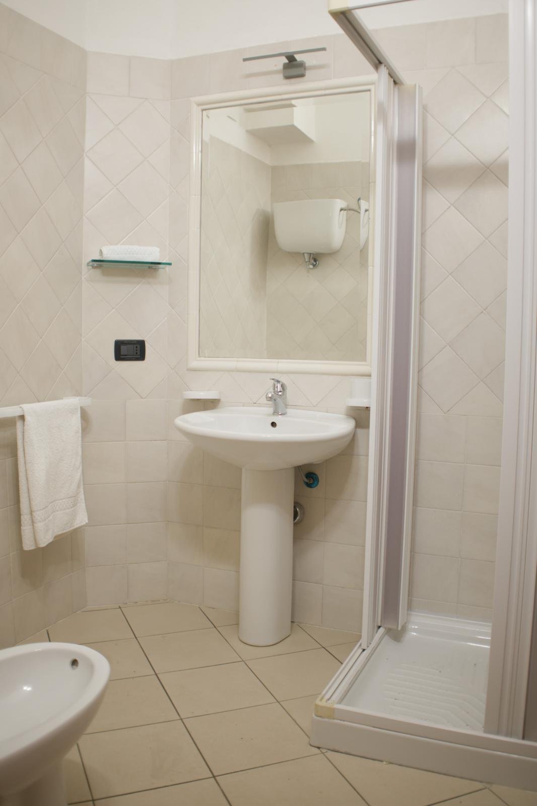 Hotel 3 stelle con camere vista mare, sala ristorante e location per eventi a Briatico, sulla Costa degli Dei.