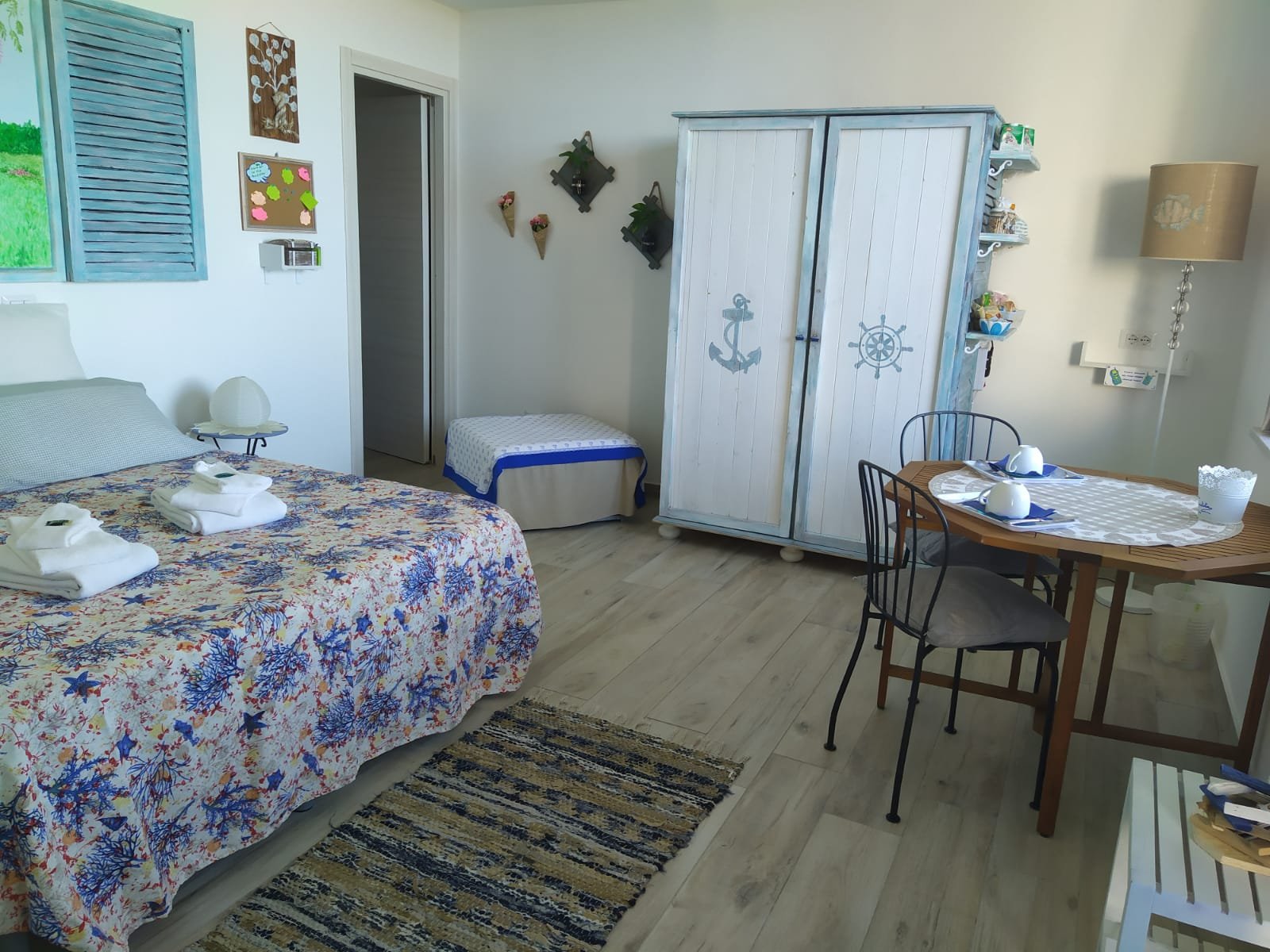 B&B Magna Grecia - B&B con parcheggio a due passi dal mare