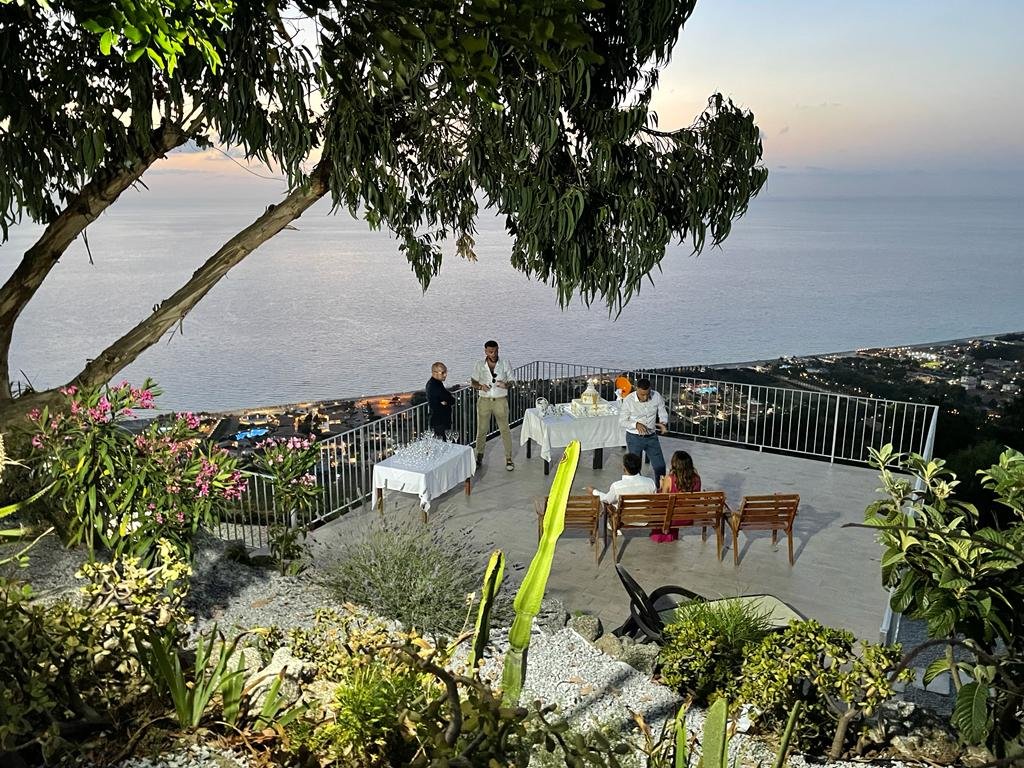 APPARTAMENTO CON GIARDINO PANORAMA MARE MOZZAFIATO