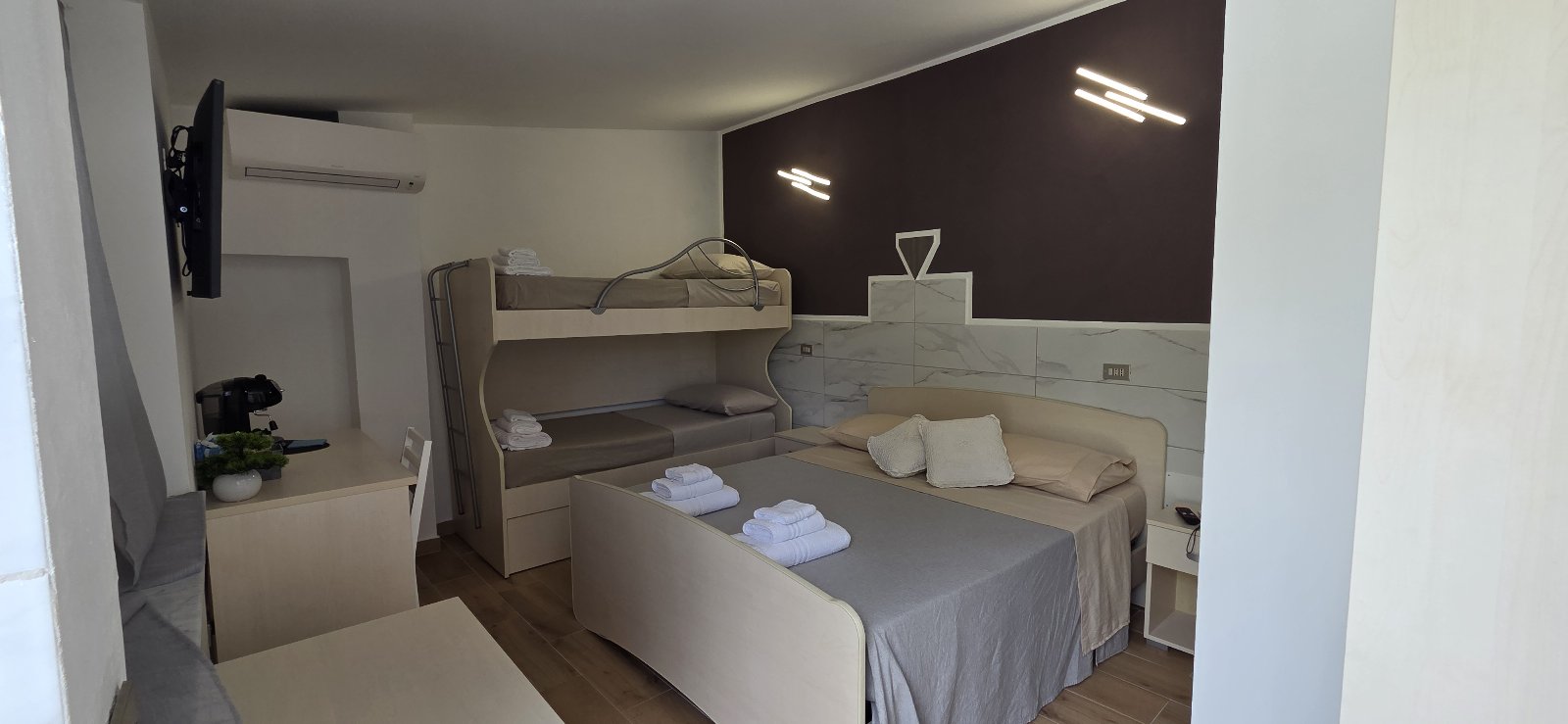 B&B dieci minuti dal mare bandiera blu in collina il mare quando vuoi la pace quando ne hai bisogno