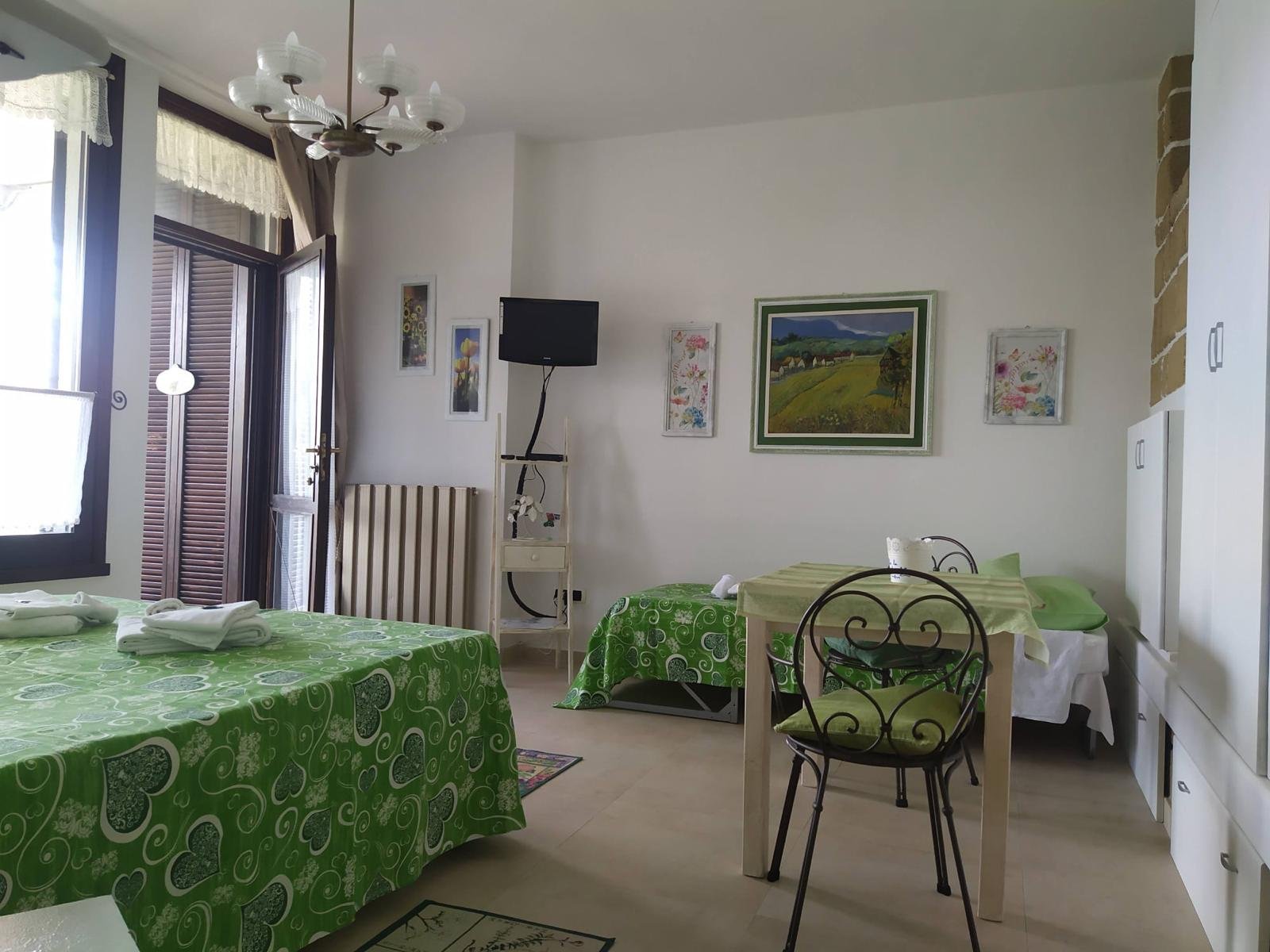 B&B Magna Grecia - B&B con parcheggio a due passi dal mare