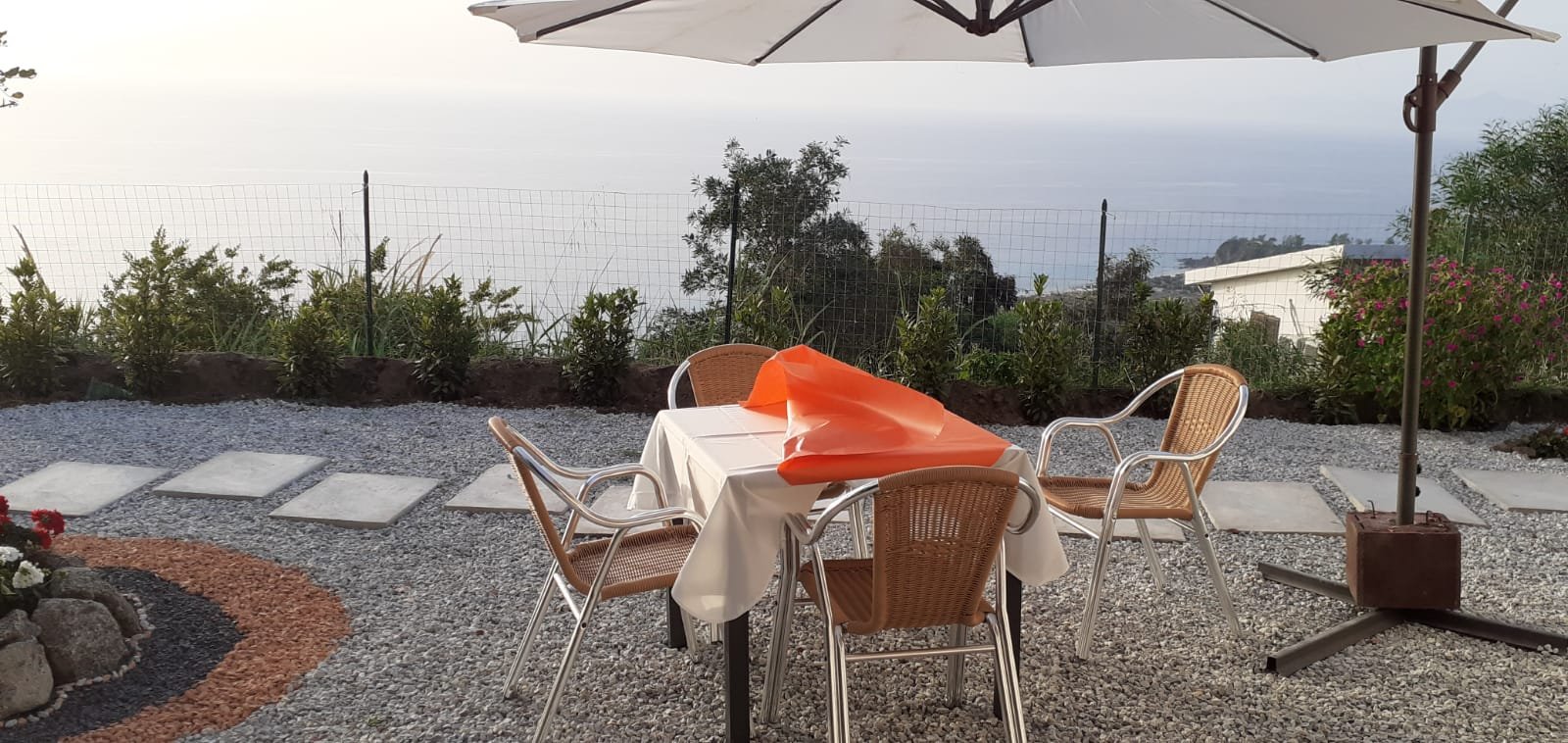 APPARTAMENTO CON GIARDINO PANORAMA MARE MOZZAFIATO