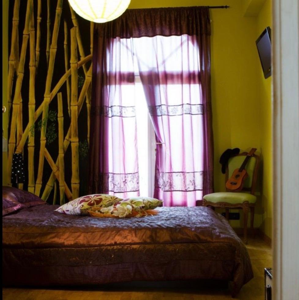 Splendida villa in collina, in zona panoramica con vista mare.