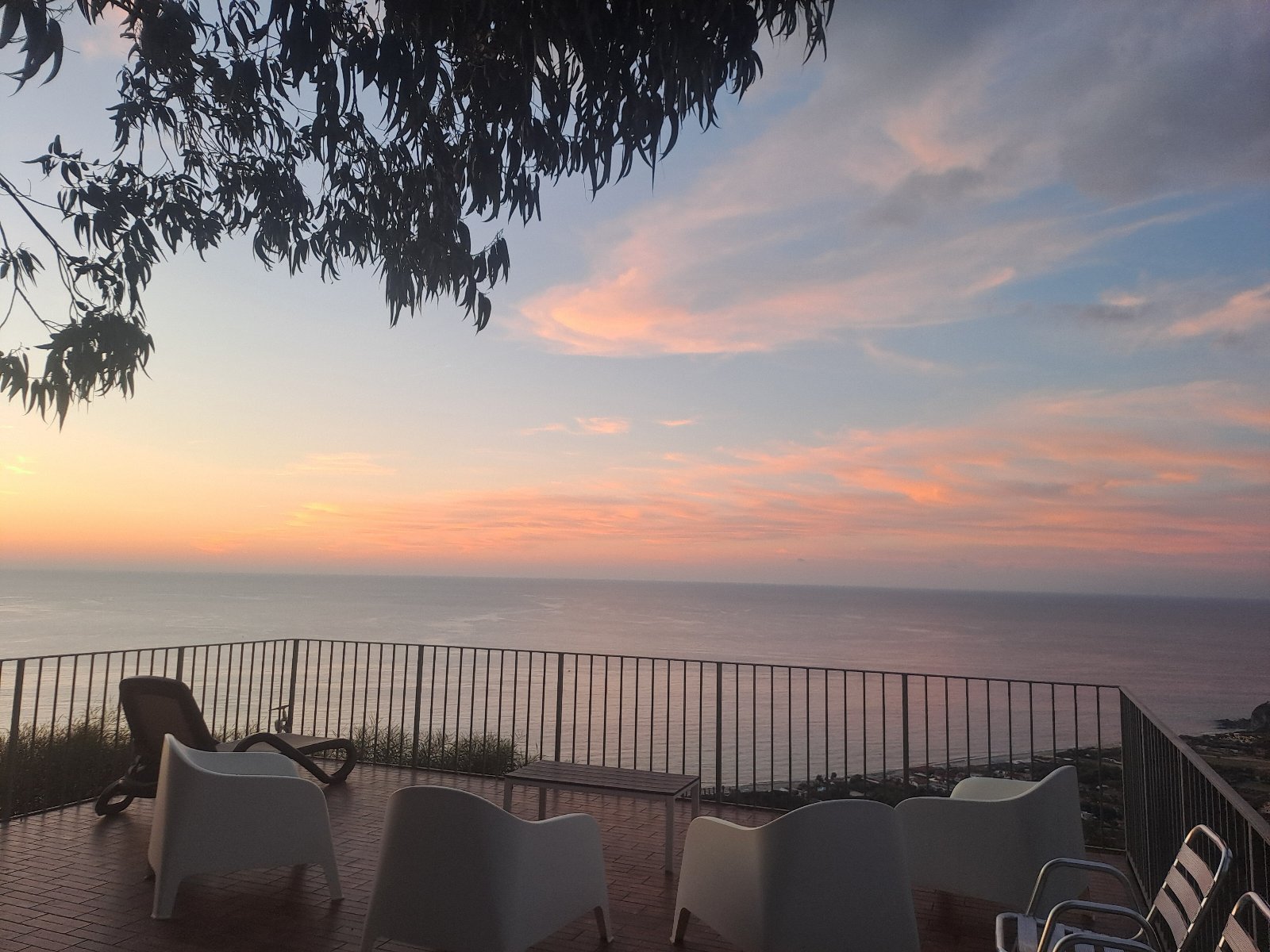 APPARTAMENTO CON GIARDINO PANORAMA MARE MOZZAFIATO