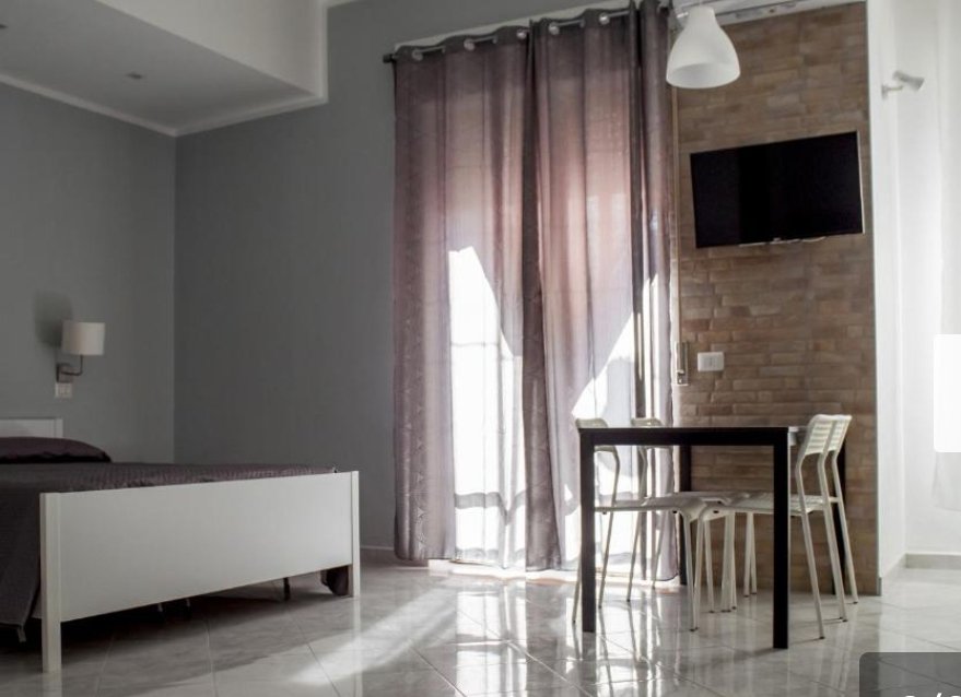 Una finestra sul glicine