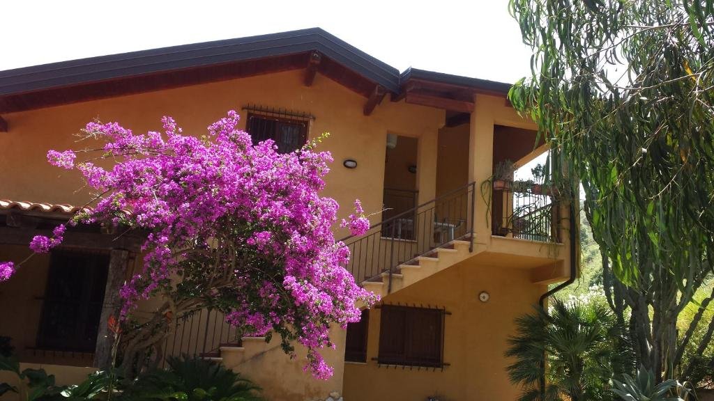 APPARTAMENTO CON GIARDINO PANORAMA MARE MOZZAFIATO