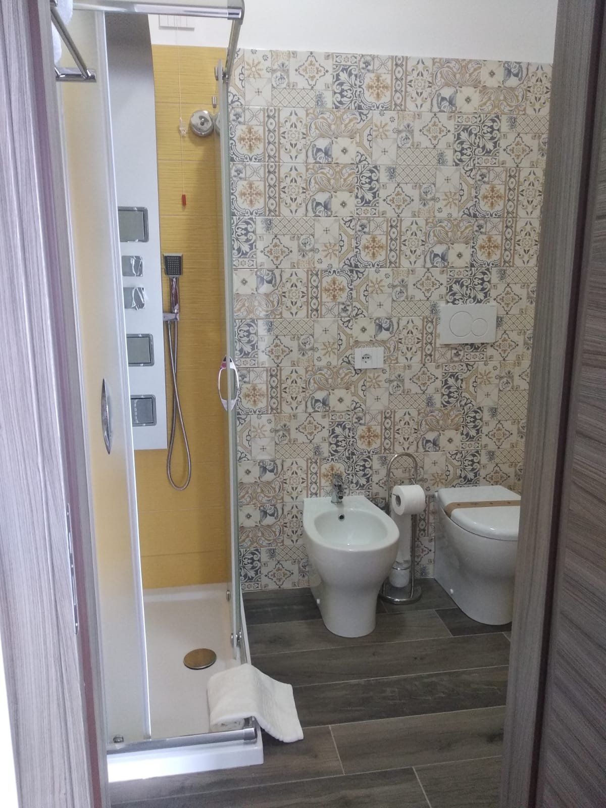 Stanza Vista Mare b&b a Pizzo sopra la Chiesa di Piedigrotta