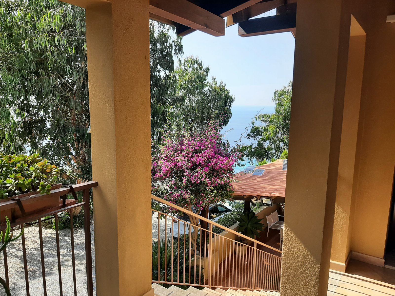 APPARTAMENTO CON GIARDINO PANORAMA MARE MOZZAFIATO