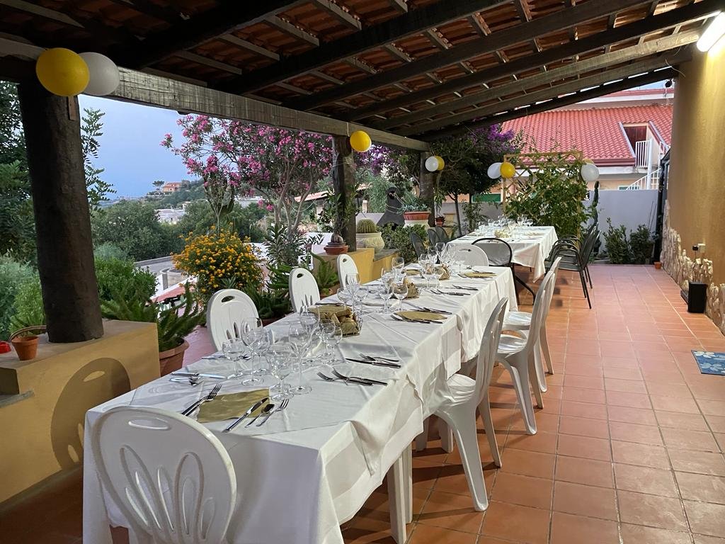 APPARTAMENTO CON GIARDINO PANORAMA MARE MOZZAFIATO