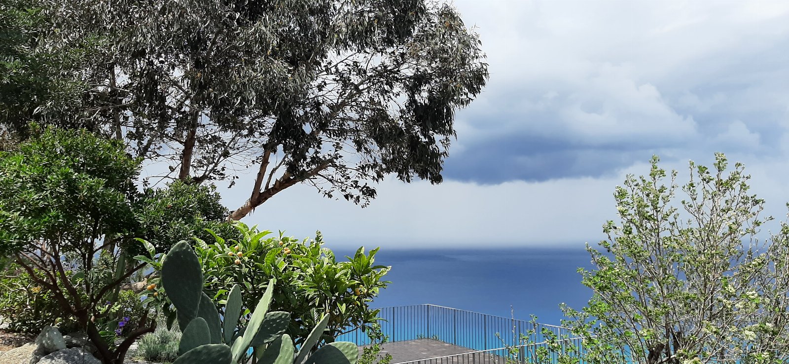 APPARTAMENTO CON GIARDINO PANORAMA MARE MOZZAFIATO