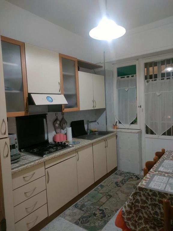 Al centro, VICINO OSPEDALE PUGLIESE DULBECCO E STADIO NICOLA CERAVOLO