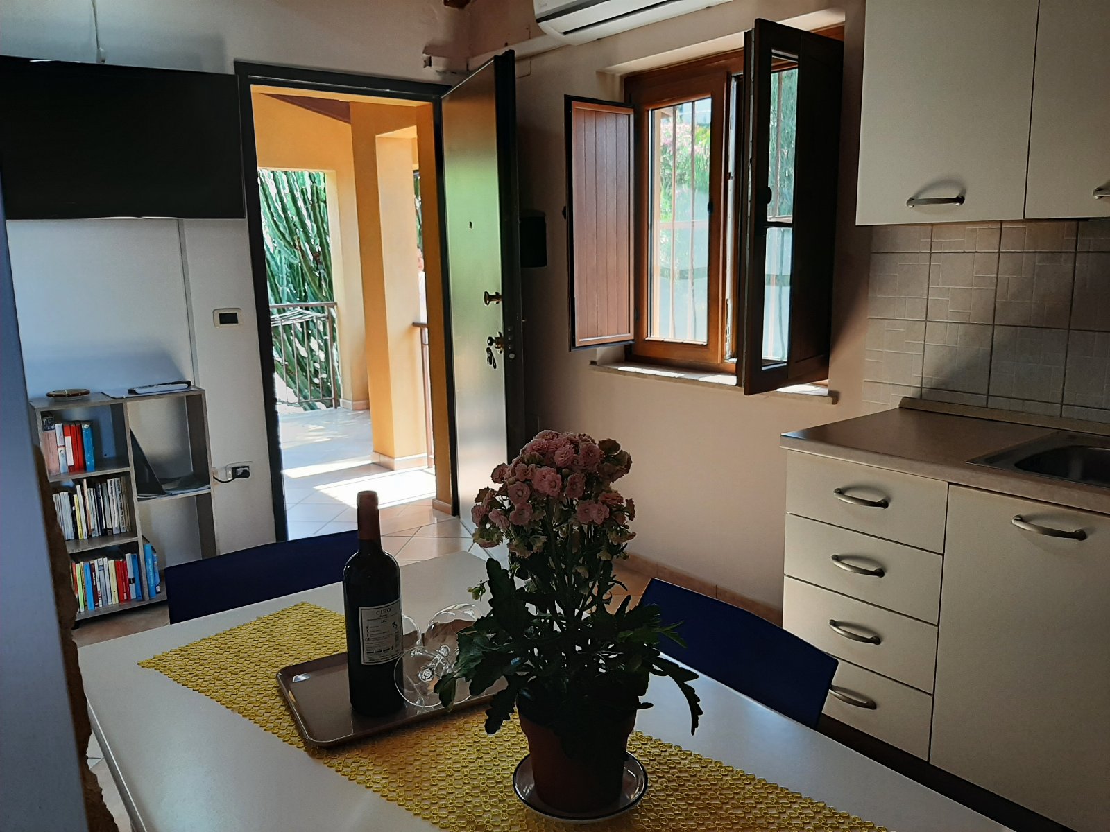 APPARTAMENTO CON GIARDINO PANORAMA MARE MOZZAFIATO