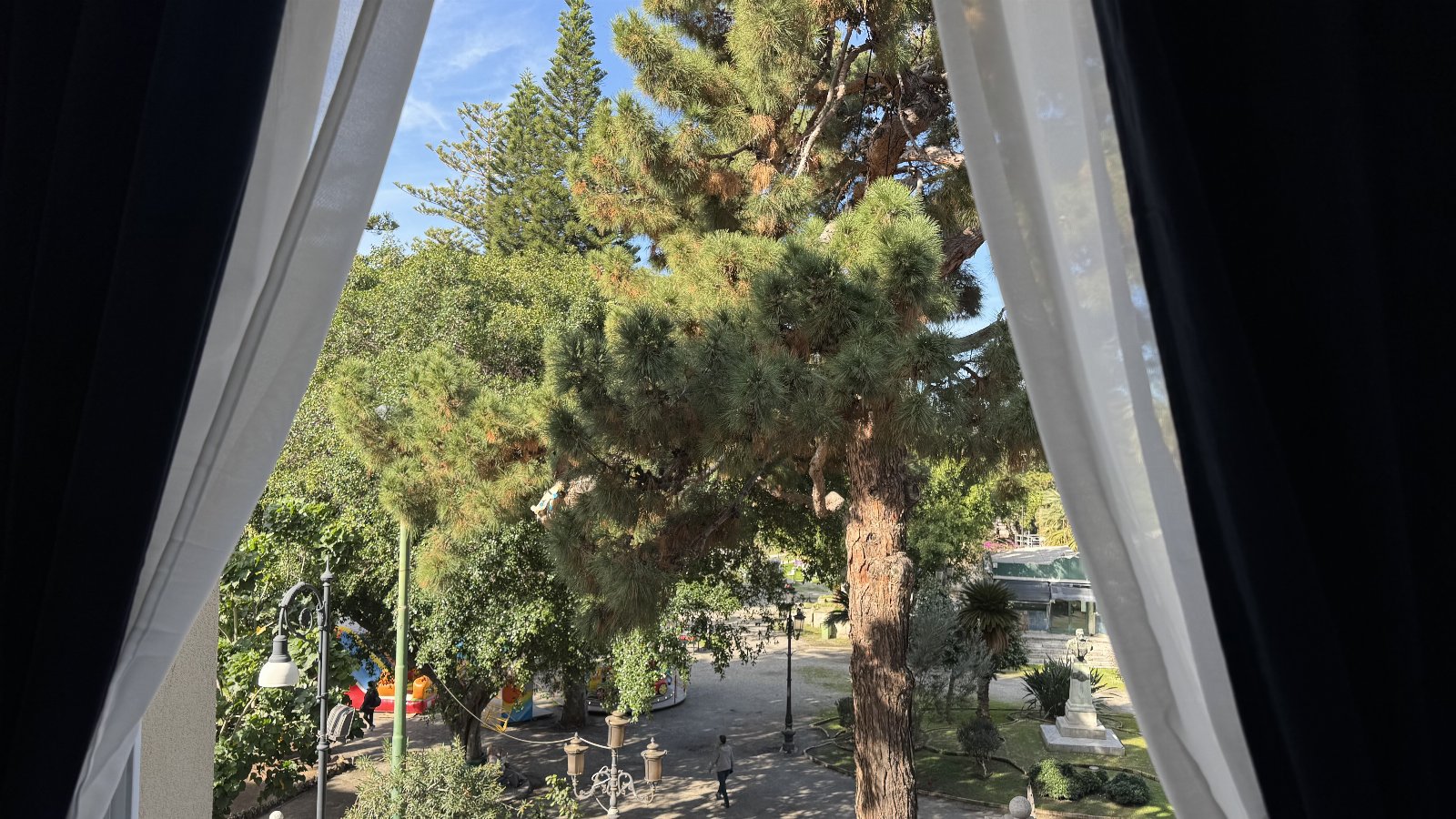 AC GOLD B&B BOUTIQUE ROOMS & SUITE