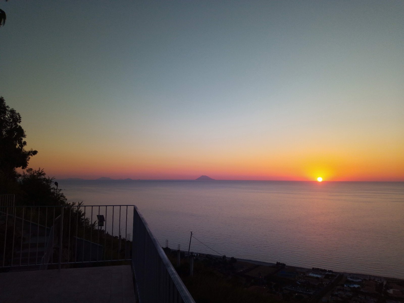 APPARTAMENTO CON GIARDINO PANORAMA MARE MOZZAFIATO