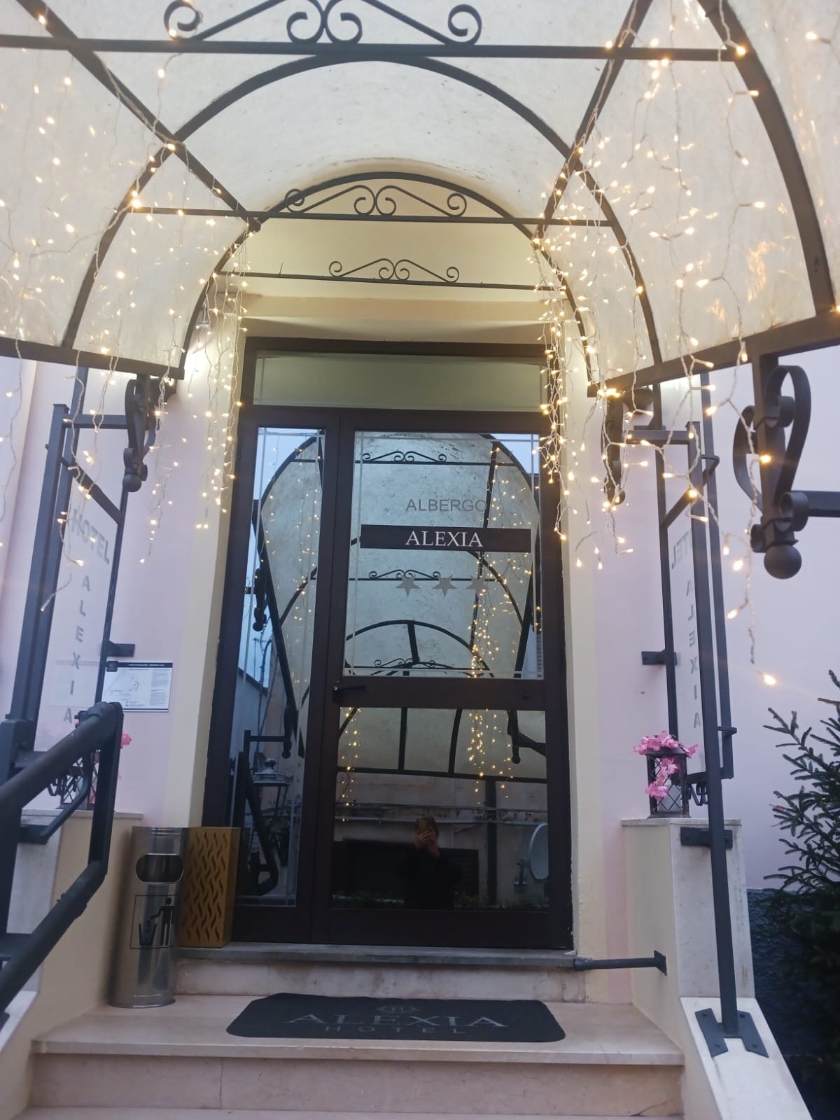 hotel nel centro storico con giardino