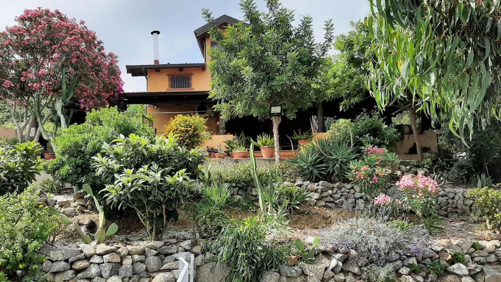 APPARTAMENTO CON GIARDINO PANORAMA MARE MOZZAFIATO