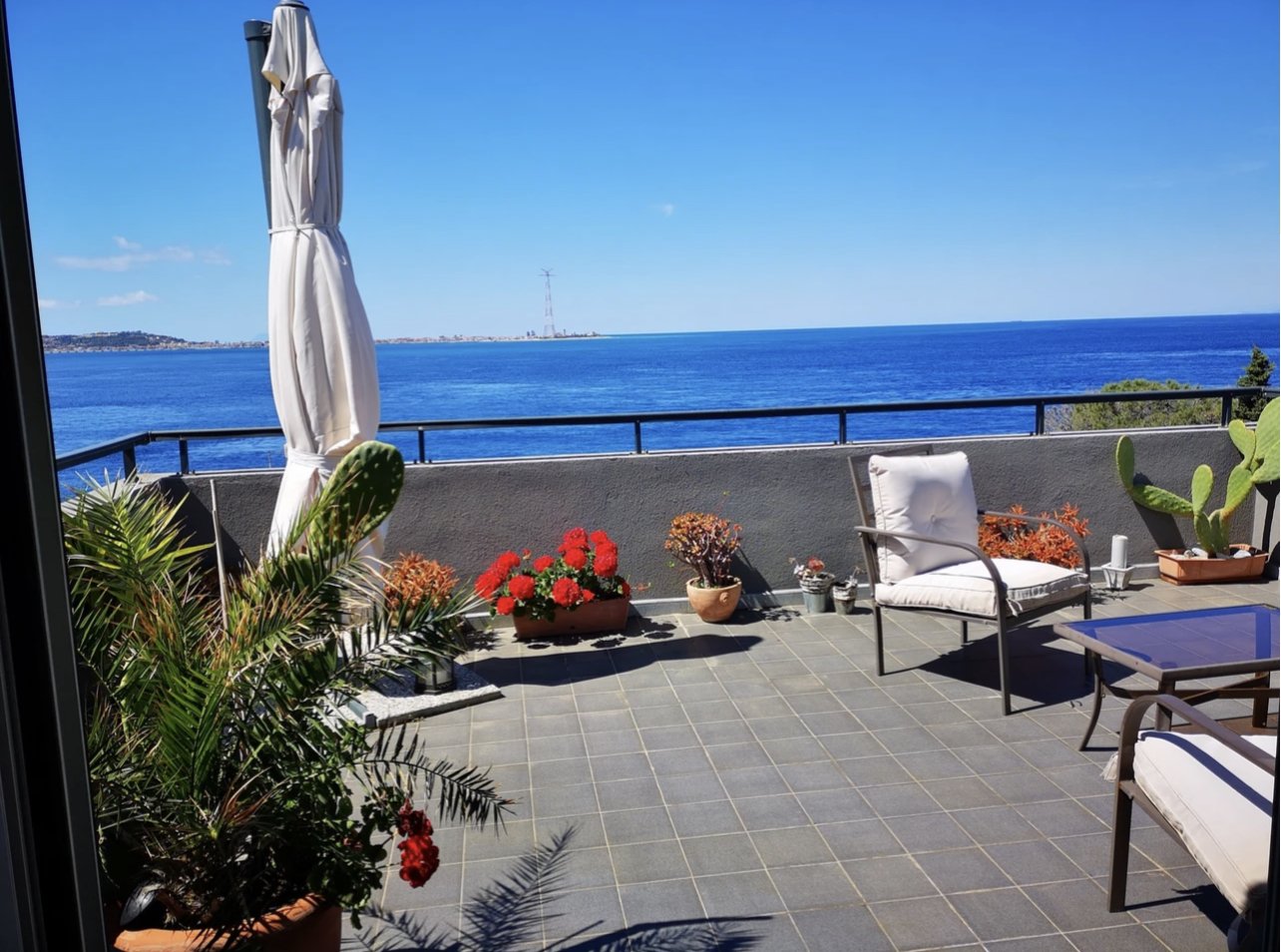 Panoramicissimo appartamento sullo Stretto