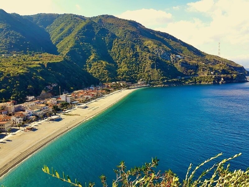 Elegante Stanza nel centro di Scilla