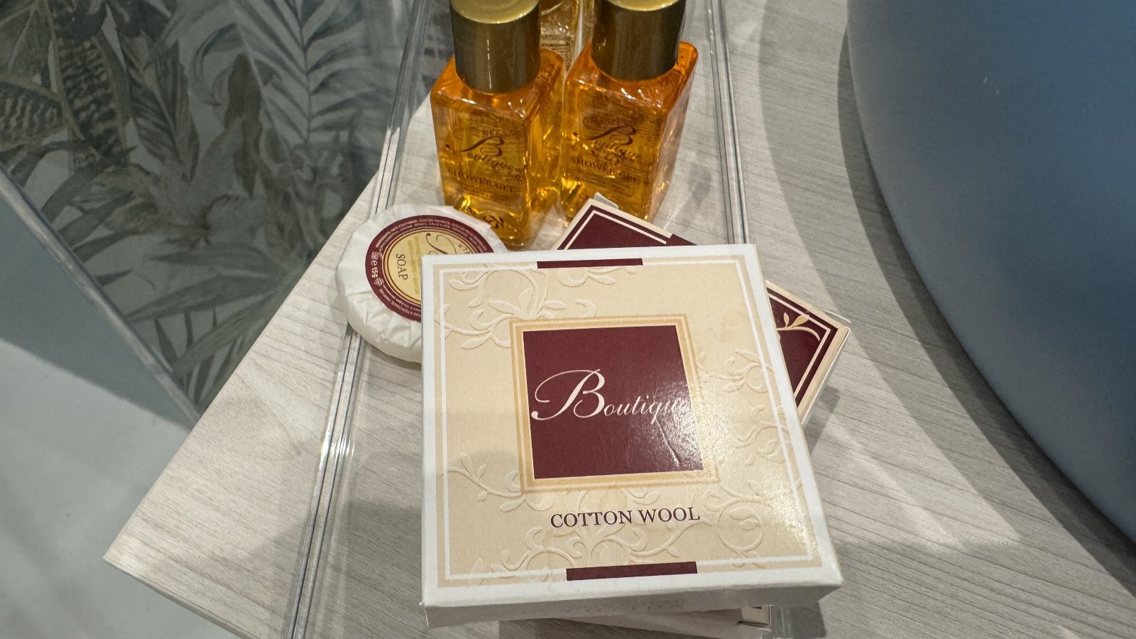 AC GOLD B&B BOUTIQUE ROOMS & SUITE