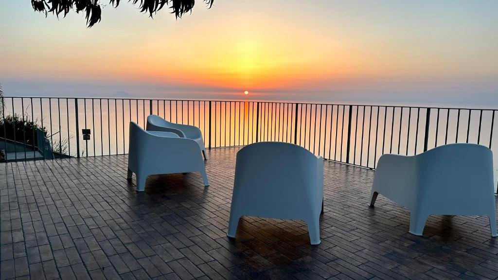 APPARTAMENTO CON GIARDINO PANORAMA MARE MOZZAFIATO
