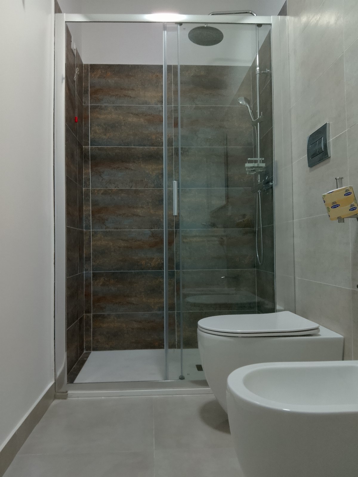 Civico 17 Room, il vostro rifugio accogliente nel cuore di un incantevole citta di mare 26 volte Bandiera Blu, che ama far sentire ogni ospite come a casa, offrendo un soggiorno sereno e autentico