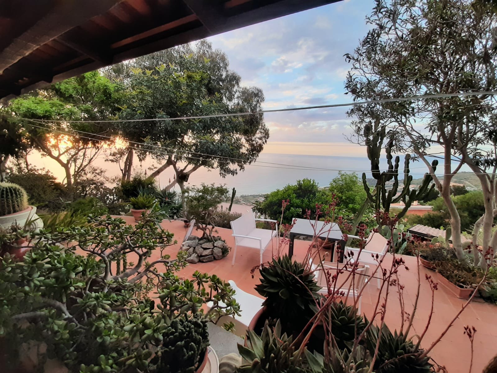 APPARTAMENTO CON GIARDINO PANORAMA MARE MOZZAFIATO
