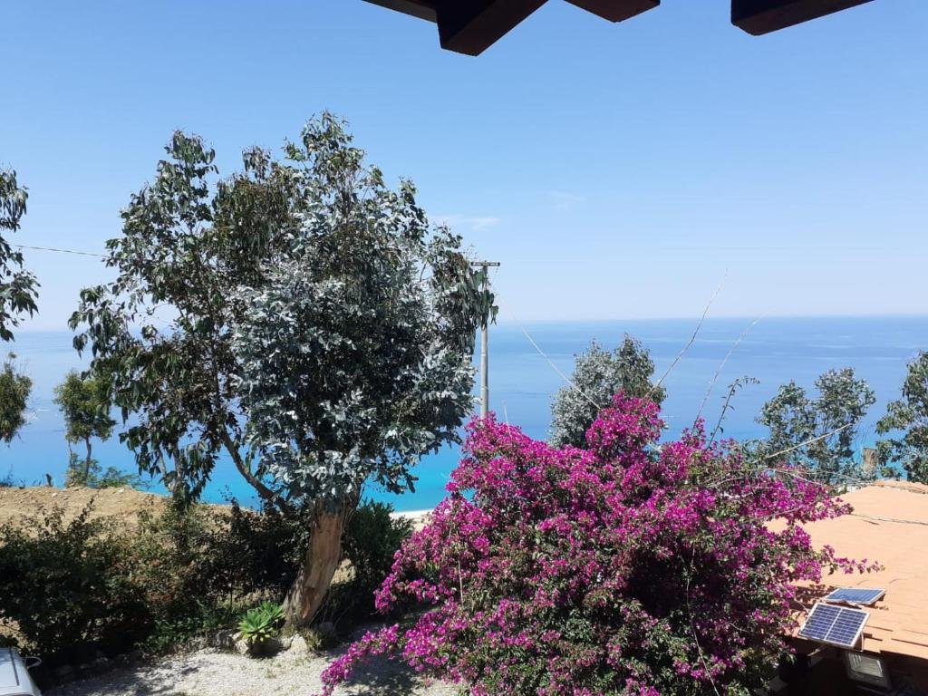 APPARTAMENTO CON GIARDINO PANORAMA MARE MOZZAFIATO