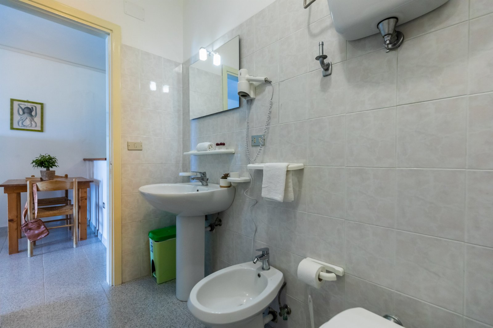 Appartamento Bilocale 2 posti con cucina e vista mare. Spiaggia privata. Sunset Yoga.