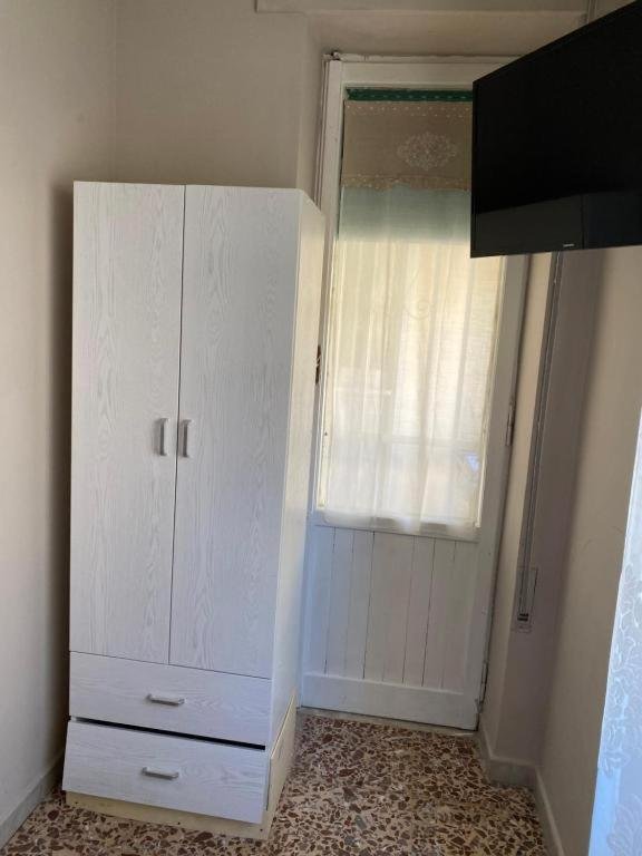 Al centro, VICINO OSPEDALE PUGLIESE DULBECCO E STADIO NICOLA CERAVOLO