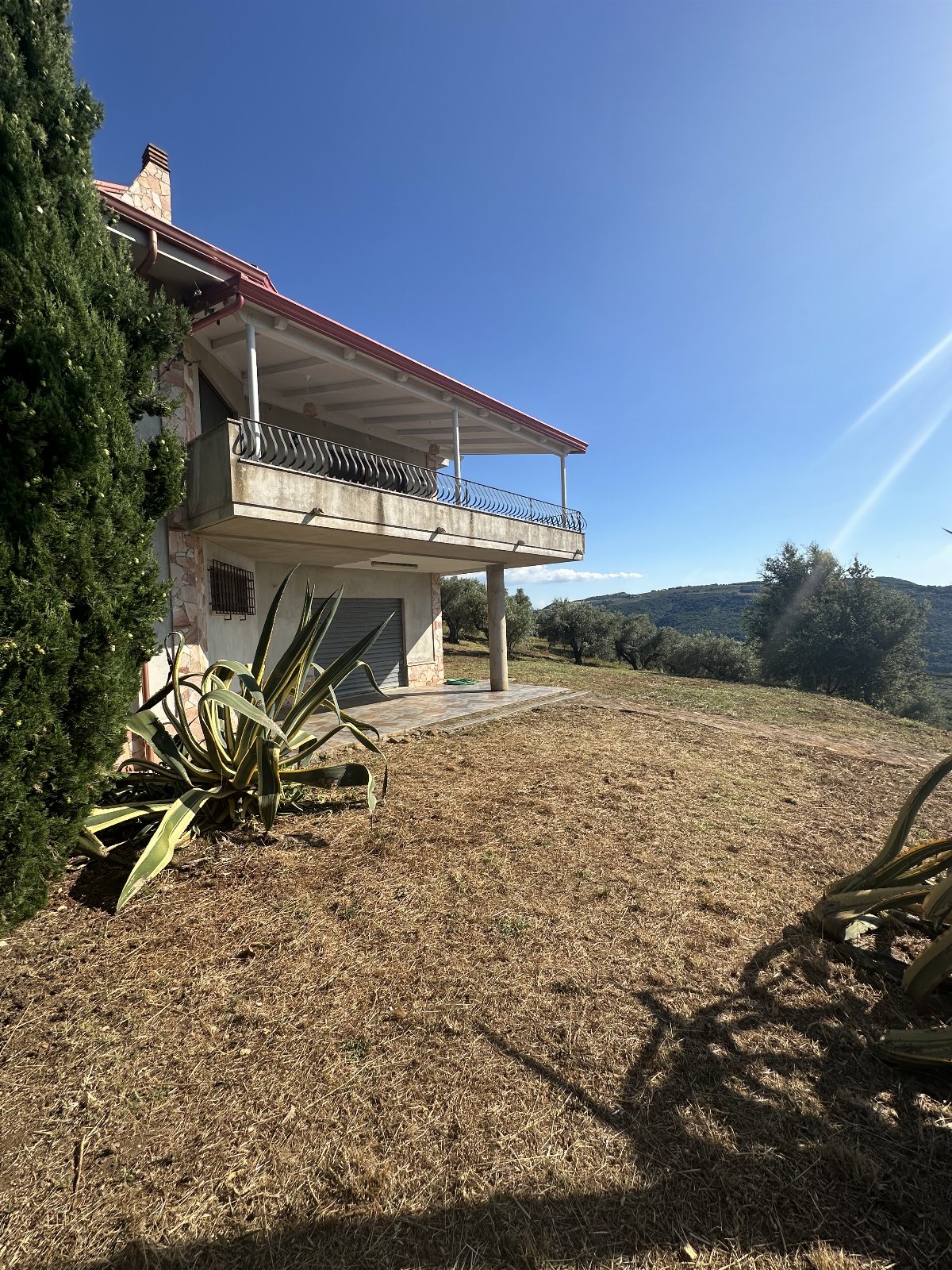 Villa esclusiva tra gli ulivi con vista mare e assoluta tranquillità vicino a Pizzo