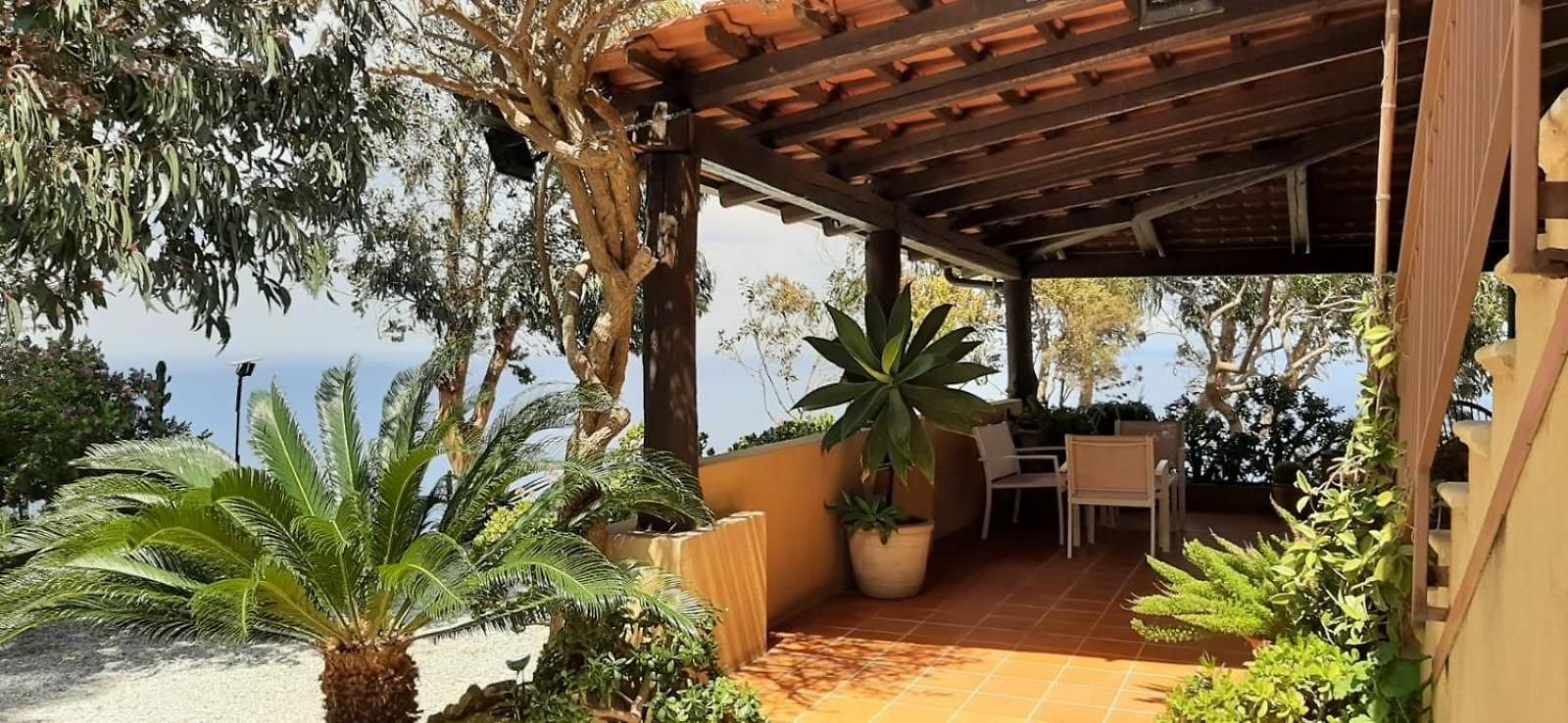APPARTAMENTO CON GIARDINO PANORAMA MARE MOZZAFIATO